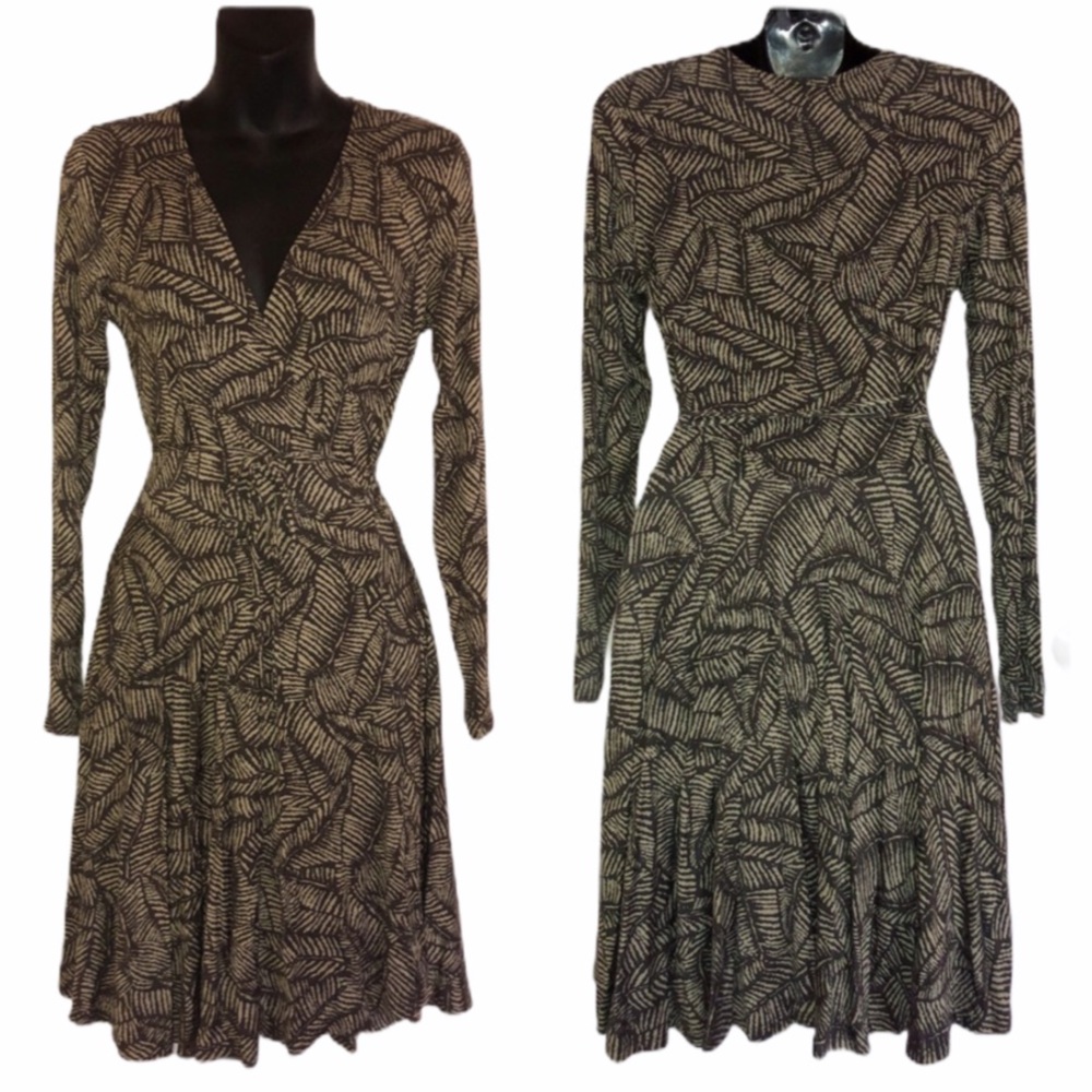 🆕 NWT Brown Long Sleeve Palm Print Wrap Dress